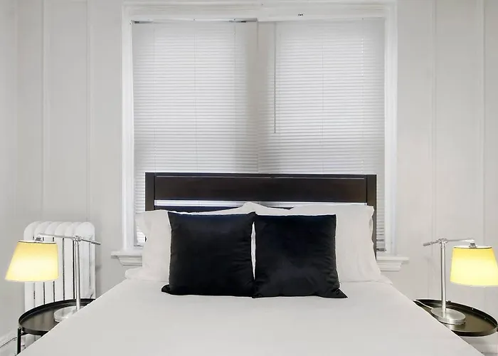 Unit Cozy & Convenient - Bstone 226 Rep * Chicago
